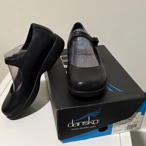 Dansko Women's Vibeka Black Mary Jane Shoes
